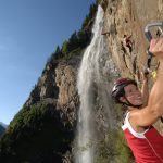 Einhaken am Klettersteig