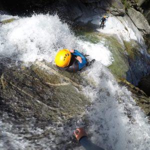 Canyoning Felsrutschen